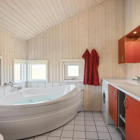 Lovely In With Sauna Holiday home